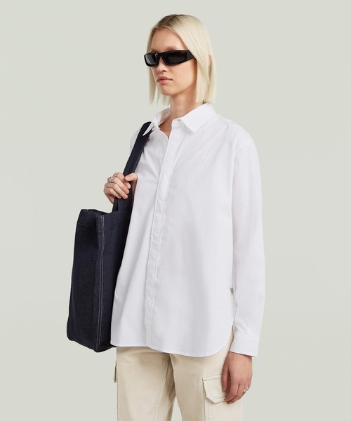 G-STAR（ジースター）の「【UNISEX】Clean BF Shirt/ユニセックスオーバーサイズロングクリーンシャツ（シャツ/ブラウス・レディース・ホワイト・SMALL/MEDIUM）」の4枚目の写真
