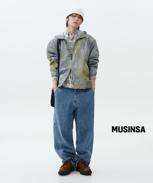 KNITTED（ニッティド）の「カーブドワイドデニムパンツ ウォッシングブルー（デニムパンツ・レディース・その他・MEDIUM/LARGE/X-LARGE）」の8枚目の写真