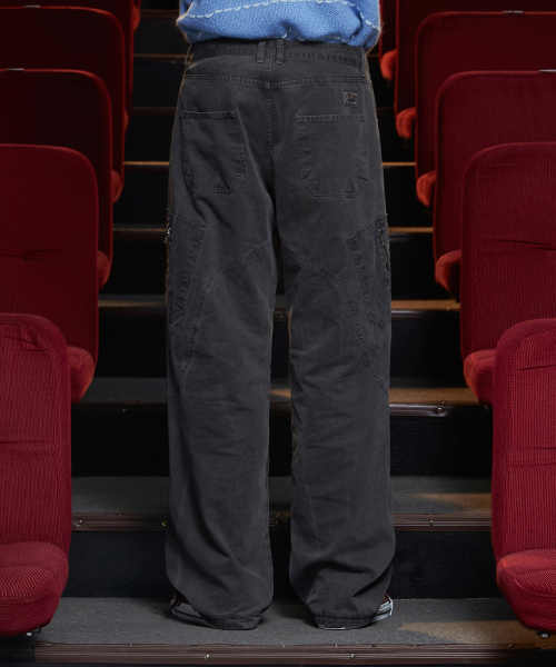 UNALLOYED(アナロイド)の「ダイダジッパーカーゴパンツ / チャコール(その他パンツ・レディース・その他・SMALL/MEDIUM/LARGE)」の4枚目の写真