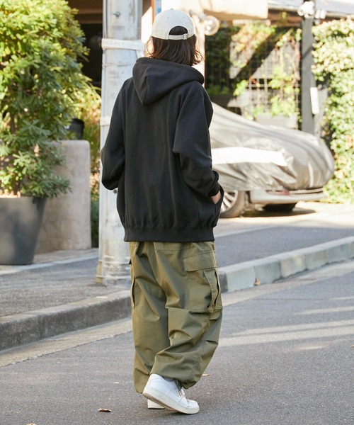 ROOPTOKYO（ループトウキョウ）の「オーバーサイズ 無地 裏毛 ユニセックス フーディ ジップパーカー 中肉厚生地（パーカー・メンズ・ホワイト/ブラック/グレー/アッシュグレー/ネイビー/ライトブルー/レッド/バーガンディー・S/M/L/XL）」の13枚目の写真