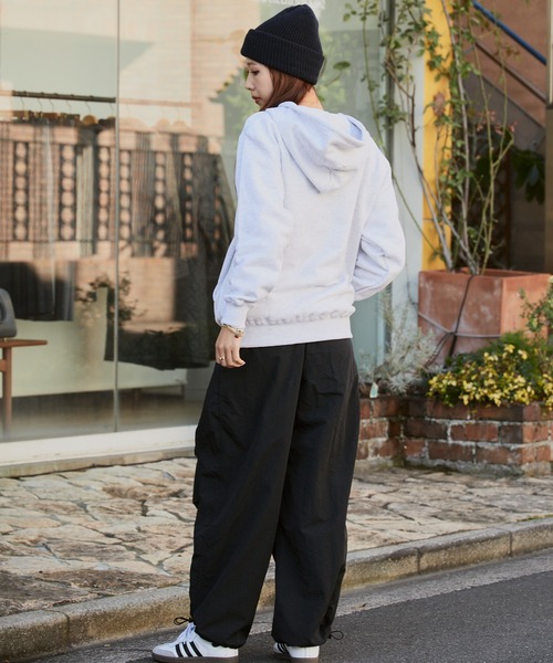 ROOPTOKYO（ループトウキョウ）の「オーバーサイズ 無地 裏毛 ユニセックス フーディ ジップパーカー 中肉厚生地（パーカー・メンズ・ホワイト/ブラック/グレー/アッシュグレー/ネイビー/ライトブルー/レッド/バーガンディー・S/M/L/XL）」の18枚目の写真