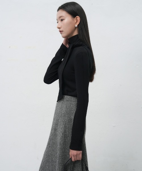 GENERAL IDEA(ジェネラルアイデア)の「scarf turtle neck t-shirts スカーフ付タートルネック長袖Tシャツ(Tシャツ/カットソー・レディース・ブラック/グレー・S/M/L)」の4枚目の写真