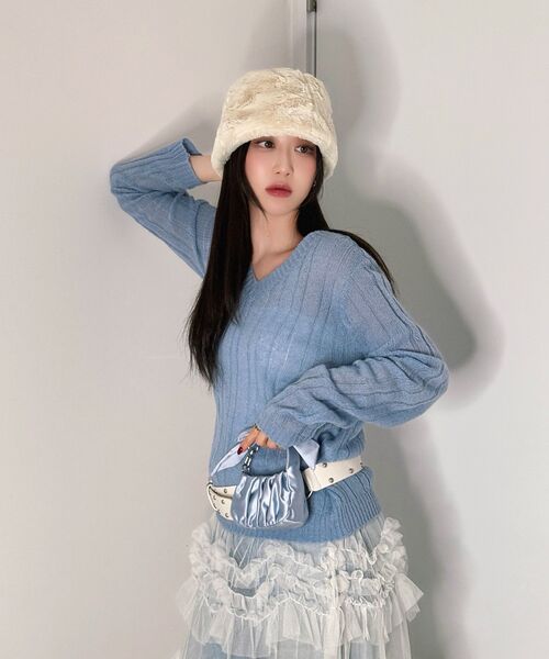 Majournee(マジョネ)の「SHEER V-NECK KNIT_DUST BLUE(ニット/セーター・レディース・その他・OS)」の3枚目の写真