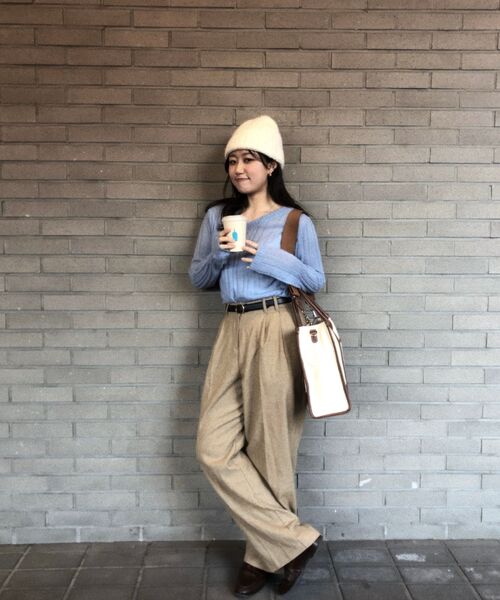 Majournee(マジョネ)の「SHEER V-NECK KNIT_DUST BLUE(ニット/セーター・レディース・その他・OS)」の4枚目の写真