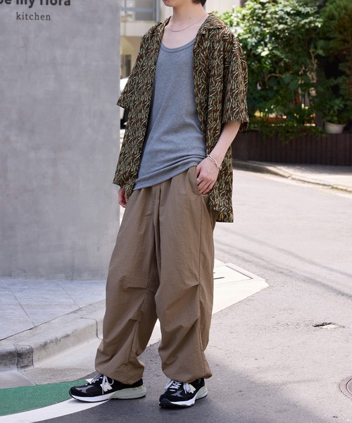 MAISON CLUB(メゾンクラブ)の「【MAISON CLUB】ナイロンワッシャー裏メッシュパラシュートパンツ 050110(その他パンツ・メンズ・カーキ/ブラック/ベージュ・M/LL/L)」の14枚目の写真