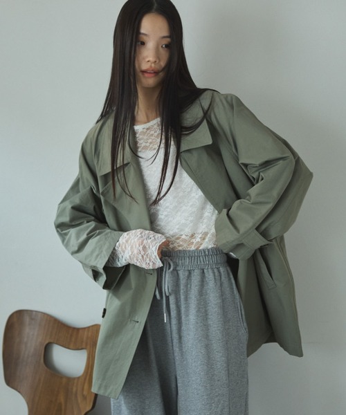 Doux archives（ドゥアルシーヴ）の「【26SS先行予約】ミドルトレンチコート（トレンチコート・レディース・カーキ/ベージュ/ネイビー・FREE）」の4枚目の写真