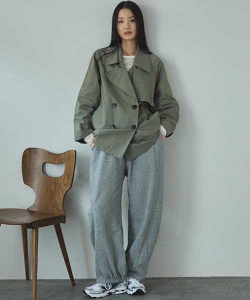 Doux archives（ドゥアルシーヴ）の「【26SS先行予約】ミドルトレンチコート（トレンチコート・レディース・カーキ/ベージュ/ネイビー・FREE）」の8枚目の写真