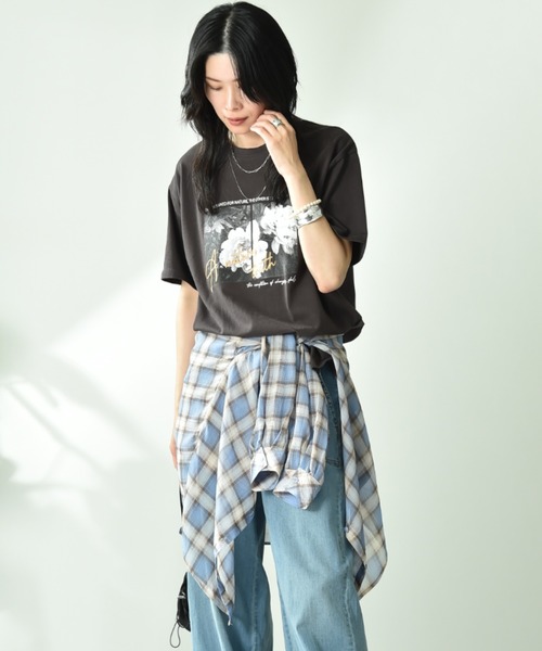 INTERPLANET（インタープラネット）の「フォトプリント＆刺繍ロゴＴシャツ（Tシャツ/カットソー・レディース・チャコールグレー/オフホワイト/ライトベージュ・FREE）」の21枚目の写真