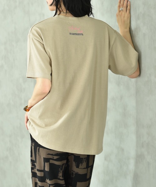INTERPLANET（インタープラネット）の「フォトプリント＆刺繍ロゴＴシャツ（Tシャツ/カットソー・レディース・チャコールグレー/オフホワイト/ライトベージュ・FREE）」の10枚目の写真