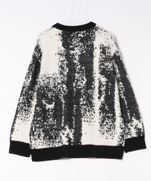 VIBGYOR（ヴィブジョー）の「【IZU】 アブストラクトジャガード ニットセーター（ニット/セーター・メンズ・ホワイト・FREE）」の16枚目の写真