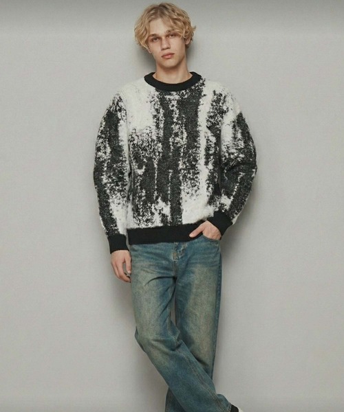 VIBGYOR（ヴィブジョー）の「【IZU】 アブストラクトジャガード ニットセーター（ニット/セーター・メンズ・ホワイト・FREE）」の7枚目の写真