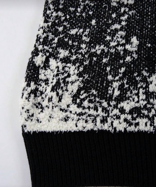 VIBGYOR（ヴィブジョー）の「【IZU】 アブストラクトジャガード ニットセーター（ニット/セーター・メンズ・ホワイト・FREE）」の14枚目の写真