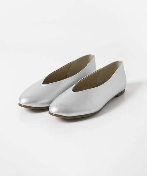 URBAN RESEARCH DOORS（アーバンリサーチドアーズ）の「Vカットパンプス（パンプス・レディース・グレー系その他/ブラック/シルバー・38/36/37）」の6枚目の写真