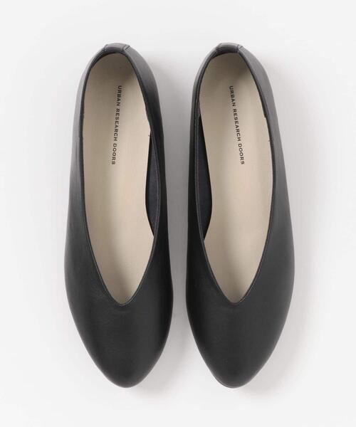 URBAN RESEARCH DOORS（アーバンリサーチドアーズ）の「Vカットパンプス（パンプス・レディース・グレー系その他/ブラック/シルバー・38/36/37）」の14枚目の写真