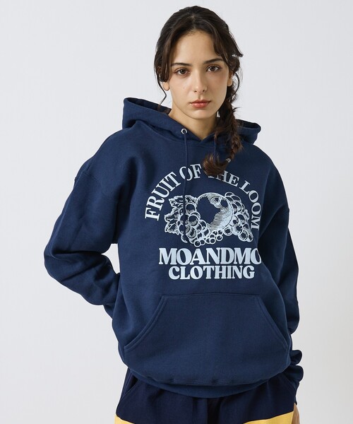 FRUIT OF THE LOOM(フルーツオブザルーム)の「MOANDMO × FRUIT OF THE LOOM HOODIE SWEAT/フーディープルオーバースウェット(パーカー・メンズ・ネイビー/ブラック/グレー・XL/L/M)」の3枚目の写真
