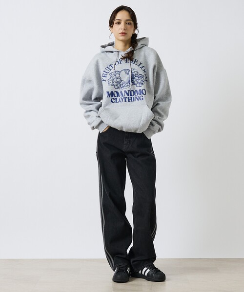 FRUIT OF THE LOOM(フルーツオブザルーム)の「MOANDMO × FRUIT OF THE LOOM HOODIE SWEAT/フーディープルオーバースウェット(パーカー・メンズ・ネイビー/ブラック/グレー・XL/L/M)」の19枚目の写真