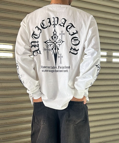 NYLAUS(ナイラス)の「【NYS】2026新作 オールドイングリッシュクロスロンT ロングTシャツ 長袖Tシャツ クロスプリント ロゴロンT(Tシャツ/カットソー・メンズ・ブラック/ブラック系その他/ホワイト・M/L)」の2枚目の写真