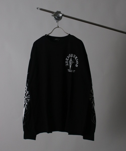 NYLAUS(ナイラス)の「【NYS】2026新作 オールドイングリッシュクロスロンT ロングTシャツ 長袖Tシャツ クロスプリント ロゴロンT(Tシャツ/カットソー・メンズ・ブラック/ブラック系その他/ホワイト・M/L)」の4枚目の写真