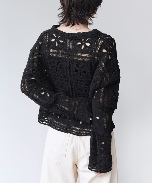 Yeoun(ヨウン)の「フラワーモチーフクロシェ編みカーディガン(カーディガン/ボレロ・レディース・ブラック/ホワイト系・M)」の16枚目の写真
