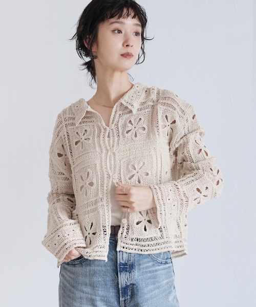 Yeoun(ヨウン)の「フラワーモチーフクロシェ編みカーディガン(カーディガン/ボレロ・レディース・ブラック/ホワイト系・M)」の4枚目の写真