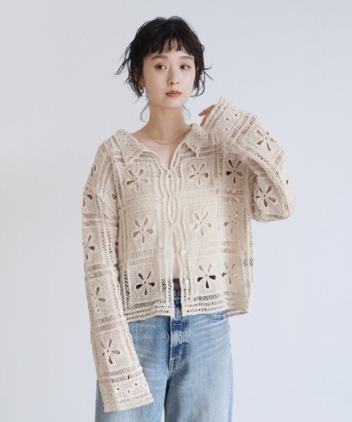 Yeoun(ヨウン)の「フラワーモチーフクロシェ編みカーディガン(カーディガン/ボレロ・レディース・ブラック/ホワイト系・M)」の9枚目の写真