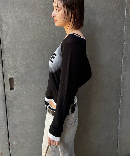 WHO'S WHO gallery(フーズフーギャラリー)の「SPRAY LOGO SHEER LAYERED TOPS(Tシャツ/カットソー・レディース・ホワイト/ブラック/グレー/ネイビー/イエロー・FREE)」の11枚目の写真