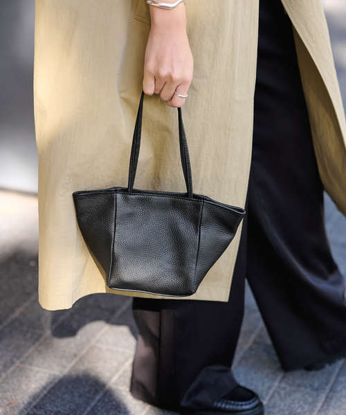 FRAMeWORK（フレームワーク）の「AULENTTI /オウレンティ LONG HANDLE トート（ブラック）（トートバッグ・レディース・ブラック・FREE）」の4枚目の写真
