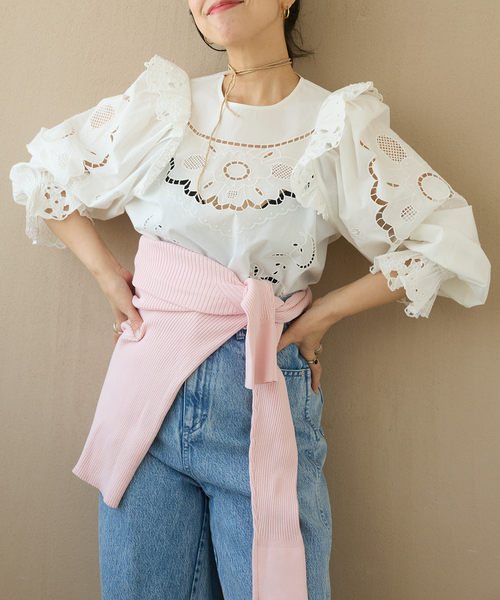 IENA LA BOUCLE(イエナラブークル)の「IENA LA BOUCLE カットワークブロードブラウス(シャツ/ブラウス・レディース・ホワイト・FREE)」の1枚目の写真
