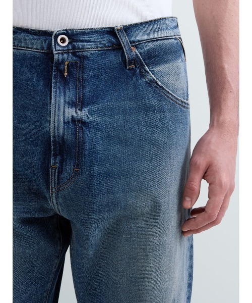 REPLAY(リプレイ)の「リラックステーパードWAINE コンフォートストレッチデニム(デニムパンツ・メンズ・ブルー・W36xL32/W34xL32/W33xL32/W32xL32/W31xL32/W30xL32/W29xL32)」の5枚目の写真