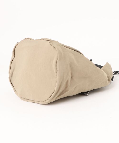 florist（フローリスト）の「【メンズ・レディース兼用】コードストラップミニショルダーバッグ（ショルダーバッグ・レディース・ベージュ/ダークグレー/ライトグレー/ブラック/オレンジ・FREE）」の7枚目の写真