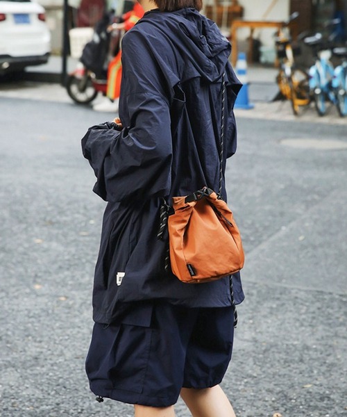 florist（フローリスト）の「【メンズ・レディース兼用】コードストラップミニショルダーバッグ（ショルダーバッグ・レディース・ベージュ/ダークグレー/ライトグレー/ブラック/オレンジ・FREE）」の14枚目の写真