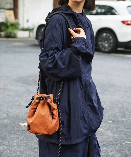 florist（フローリスト）の「【メンズ・レディース兼用】コードストラップミニショルダーバッグ（ショルダーバッグ・レディース・ベージュ/ダークグレー/ライトグレー/ブラック/オレンジ・FREE）」の15枚目の写真