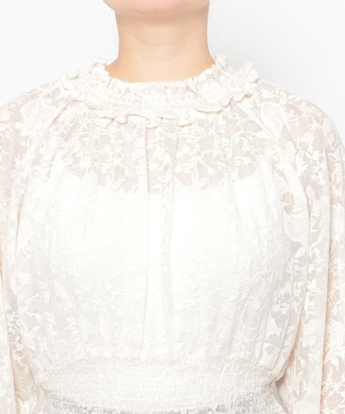 mysty woman（ミスティウーマン）の「フラワージャガードシャーリングブラウス　659800（Tシャツ/カットソー・レディース・オフホワイト/チャコールグレー・FREE）」の8枚目の写真