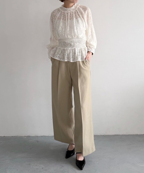 mysty woman(ミスティウーマン)の「フラワージャガードシャーリングブラウス 659800(Tシャツ/カットソー・レディース・オフホワイト/チャコールグレー・FREE)」の18枚目の写真