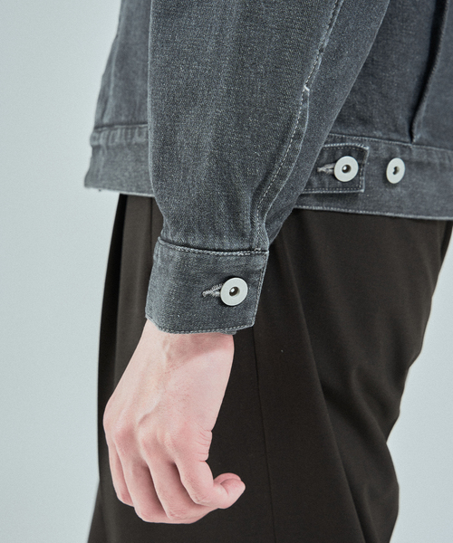 EDIFICE(エディフィス)の「COLOR DENIM トラッカージャケット(デニムジャケット・メンズ・ブラウン/ネイビー/チャコールグレー・LARGE/MEDIUM/SMALL)」の12枚目の写真