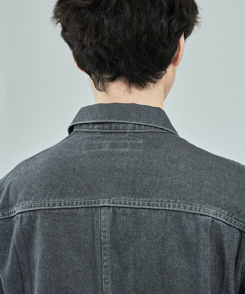 EDIFICE(エディフィス)の「COLOR DENIM トラッカージャケット(デニムジャケット・メンズ・ブラウン/ネイビー/チャコールグレー・LARGE/MEDIUM/SMALL)」の13枚目の写真