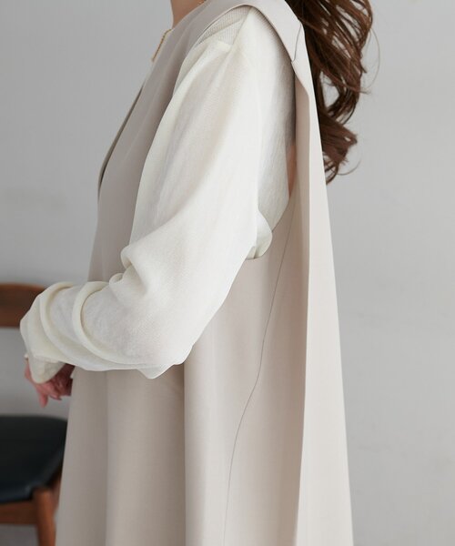 DISCOAT（ディスコート）の「【Noka】裾ラウンド深Vベスト（ベスト・レディース・グレイッシュベージュ/ライトベージュ/チャコールグレー・FREE）」の18枚目の写真