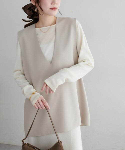 DISCOAT（ディスコート）の「【Noka】裾ラウンド深Vベスト（ベスト・レディース・グレイッシュベージュ/ライトベージュ/チャコールグレー・FREE）」の22枚目の写真