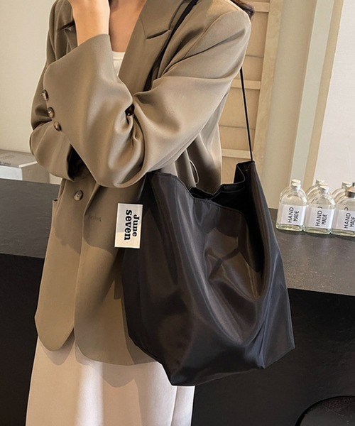 c.u.l(シーユーエル)の「A4収納可 シンプル ナイロン ショルダーバッグ cula1422(ショルダーバッグ・レディース・レッド/カーキ/ブラック・FREE)」の5枚目の写真