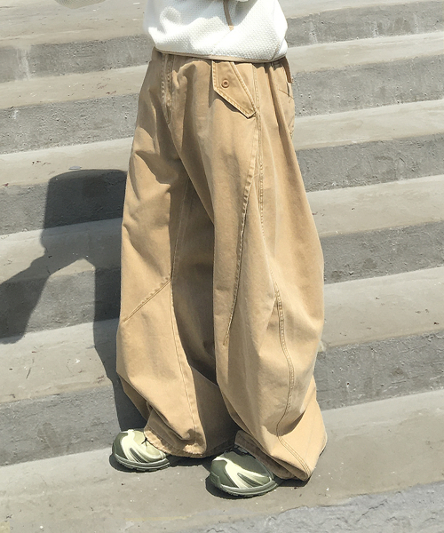 INTEMPOMOOD(インテンポムード)の「ニューハウンドカーブパンツ_ベージュ(その他パンツ・メンズ・ベージュ・LARGE/MEDIUM/X-LARGE)」の6枚目の写真
