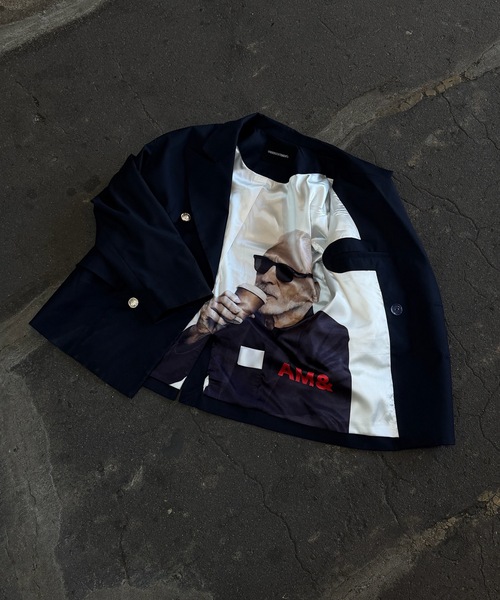 UNDERSTATEMENTs（アンダーステイトメント）の「【ユニセックス】ダブルブレストテーラードジャケット/裏地アートデザインプリント（テーラードジャケット・メンズ・チャコールグレー/ネイビー・MEDIUM/LARGE）」の10枚目の写真