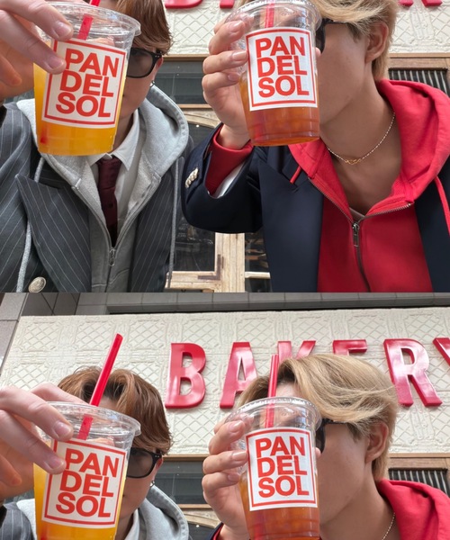 UNDERSTATEMENTs（アンダーステイトメント）の「【ユニセックス】ダブルブレストテーラードジャケット/裏地アートデザインプリント（テーラードジャケット・メンズ・チャコールグレー/ネイビー・MEDIUM/LARGE）」の3枚目の写真