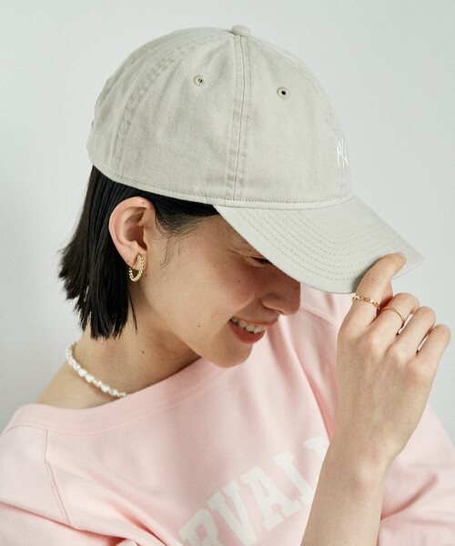 FREAK'S STORE（フリークスストア）の「New Era × FREAK'S STORE/ニューエラ 別注 9TWENTY MICROMINI LOGO CAP/別注 9TWENTY マイクロ ミニロゴ キャップ（キャップ・レディース・ブラック/ブラウン/ベージュ/ネイビー・ONE SIZE）」の6枚目の写真
