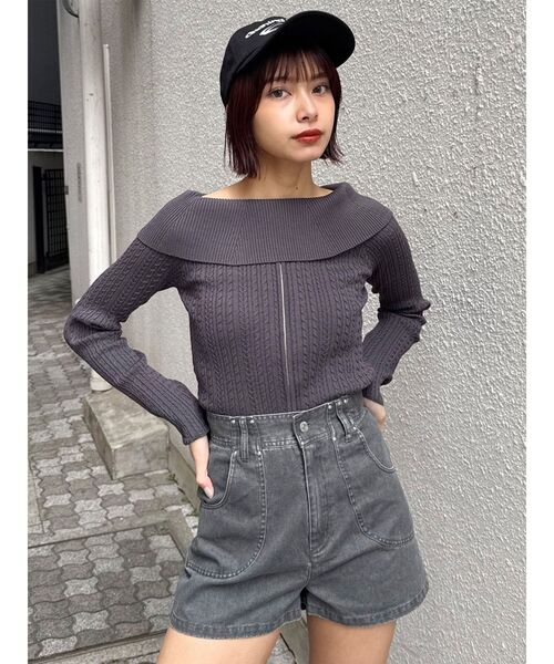 MURUA（ムルーア）の「オフショルダーケーブルニット（ニット/セーター・レディース・ブラック/アイボリー/グレー・FREE）」の5枚目の写真