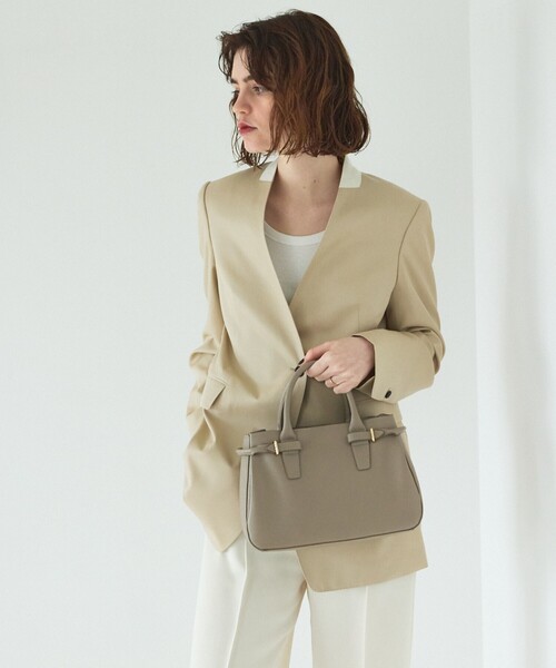 LOWELL things(ロウェル シングス)の「Lien/レザー3層2WAYトート(トートバッグ・レディース・グレイッシュベージュ/ブラック/アイボリー・フリー)」の5枚目の写真