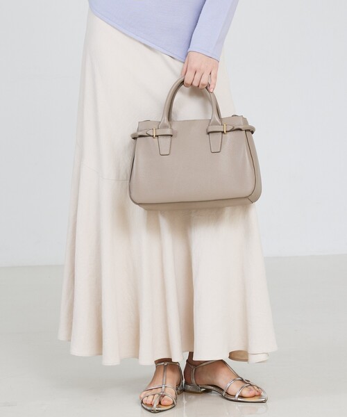 LOWELL things(ロウェル シングス)の「Lien/レザー3層2WAYトート(トートバッグ・レディース・グレイッシュベージュ/ブラック/アイボリー・フリー)」の10枚目の写真