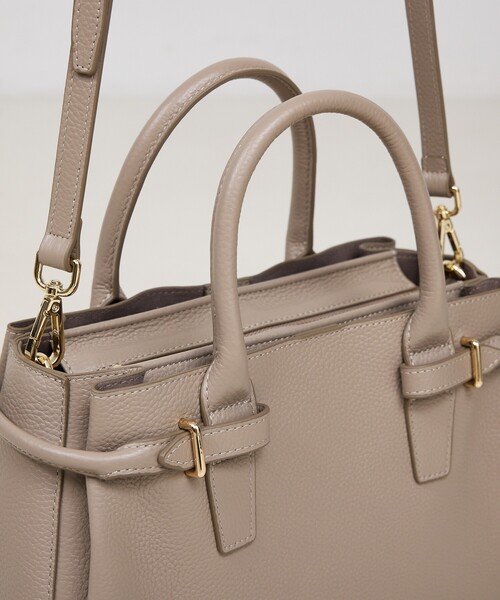 LOWELL things(ロウェル シングス)の「Lien/レザー3層2WAYトート(トートバッグ・レディース・グレイッシュベージュ/ブラック/アイボリー・フリー)」の21枚目の写真