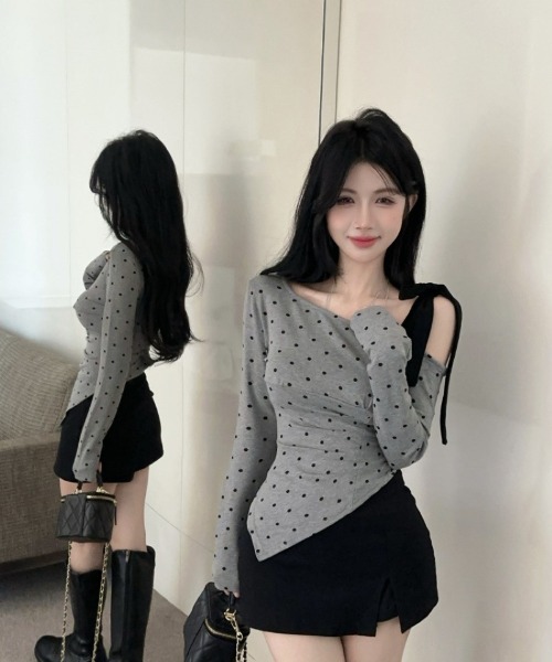 Ritzy(リッツィー)の「アシメオフショルダー ドットプリント トップス(Tシャツ/カットソー・レディース・グレー・M/L)」の8枚目の写真