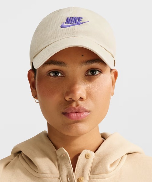 NIKE（ナイキ）の「NIKE/ナイキ キャップ Nike Club アンストラクチャード フューチュラ ウォッシュ キャップ FB5368-229（キャップ・メンズ・ライトベージュ・M/L）」の6枚目の写真