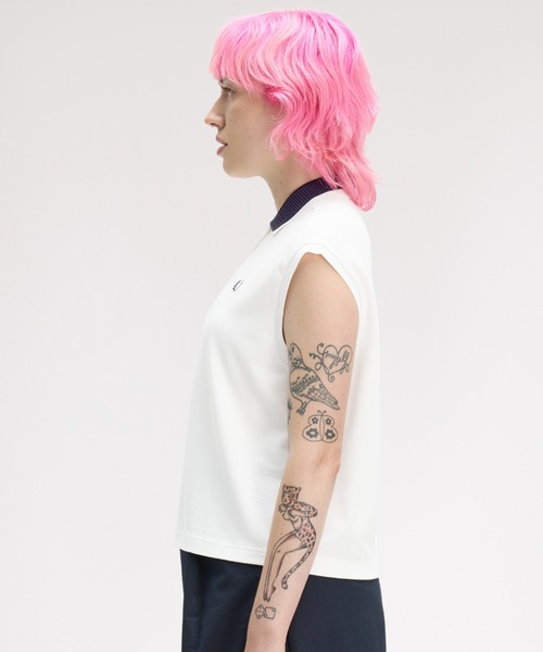 FRED PERRY(フレッドペリー)の「Mesh Collar Polo Shirt/メッシュカラーポロシャツ(ポロシャツ・レディース・ホワイト/ブラック・10)」の4枚目の写真